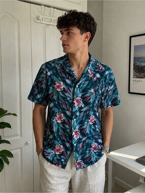 BNWT Field & Stream Green and Pink Casual Button Down Shirt, size L